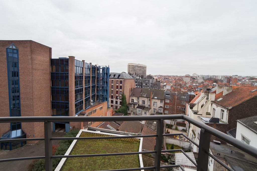 Sweet Inn Apartments - Madou Brussels Exterior photo